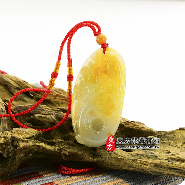 喜鵲背面照片（已出售勿下標，可訂做）翡翠喜鵲項鍊玉珮（喜上眉梢：喜鵲牌A貨翡翠喜鵲玉珮、緬甸玉喜鵲玉墜）。黃翡喜鵲，BI017。客製化訂做各種翡翠喜鵲吊墜玉珮項鍊。★附A貨翡翠雙證書