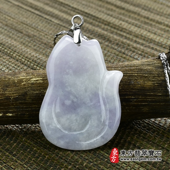 狐狸背面照片翡翠狐狸項鍊玉珮（狐狸：狐狸牌A貨翡翠狐狸玉珮、緬甸玉狐狸玉墜）。糯種帶紫羅蘭狐狸，FX006。客製化訂做各種翡翠狐狸吊墜玉珮項鍊。★附A貨翡翠雙證書