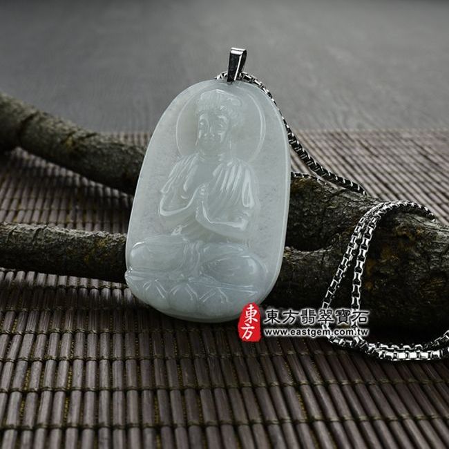 大日如來  情境照片 （已出售勿下標，可訂做）翡翠大日如來項鍊玉珮（大日如來：大日如來牌A貨翡翠大日如來玉珮、緬甸玉大日如來玉墜）。糯種白翡翠大日如來，FD087。客製化訂做各種翡翠大日如來吊墜玉珮項鍊。★附A貨翡翠雙證書  