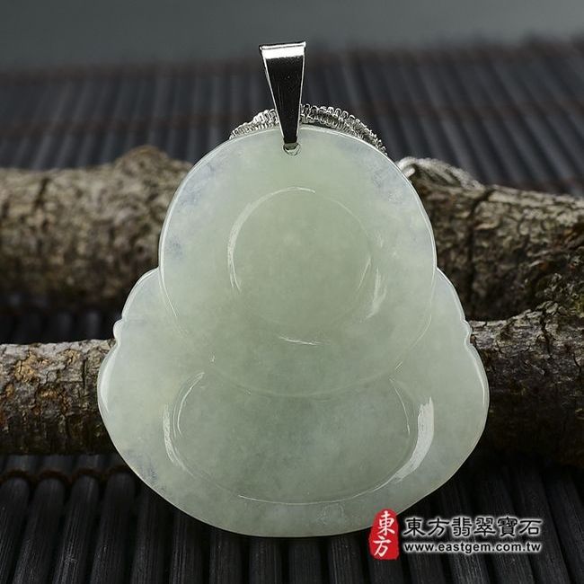 彌勒佛  背後照片 （已售出勿下標，可訂做）翡翠彌勒佛項鍊玉珮（彌勒佛：彌勒佛牌A貨翡翠彌勒佛玉珮、緬甸玉彌勒佛玉墜）。糯種彌勒佛，ML012。客製化訂做各種翡翠彌勒佛吊墜玉珮項鍊。★附A貨翡翠雙證書