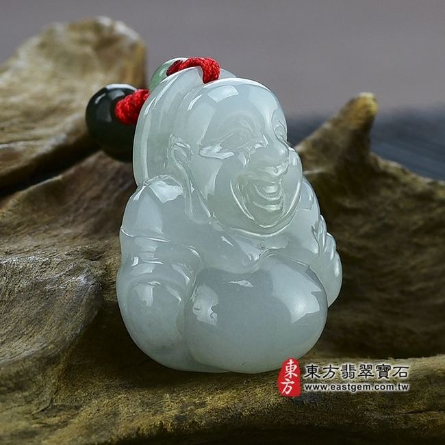 彌勒佛  左側照片 （已出售勿下標，可訂做）翡翠彌勒佛項鍊玉珮（彌勒佛：彌勒佛牌A貨翡翠彌勒佛玉珮、緬甸玉彌勒佛玉墜）。糯種彌勒佛，ML005。客製化訂做各種翡翠彌勒佛吊墜玉珮項鍊。★附A貨翡翠雙證書