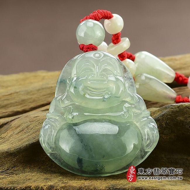 彌勒佛  正面照片 （已出售勿下標，可訂做）翡翠彌勒佛項鍊玉珮（彌勒佛：彌勒佛牌A貨翡翠彌勒佛玉珮、緬甸玉彌勒佛玉墜）。糯冰種彌勒佛，ML007。客製化訂做各種翡翠彌勒佛吊墜玉珮項鍊。★附A貨翡翠雙證書
