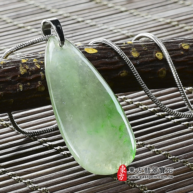 福瓜 左側照片 （已售出勿下標，可訂做）翡翠福瓜玉珮（福運連綿：福瓜牌A貨翡翠福瓜玉珮、緬甸玉福瓜玉墜）。糯冰種福瓜FW043。客製化訂做各種翡翠福瓜吊墜玉珮項鍊。★附A貨翡翠雙證書  