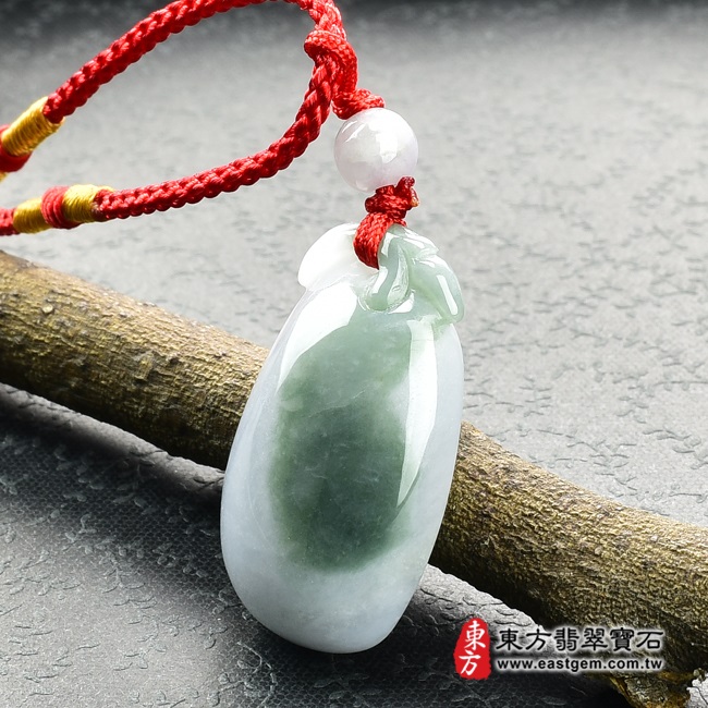福瓜 右側照片 （已售出勿下標，可訂做）翡翠福瓜玉珮（福運連綿：福瓜牌A貨翡翠福瓜玉珮、緬甸玉福瓜玉墜）。紫羅蘭油青種帶深綠色福瓜FW023。客製化訂做各種翡翠福瓜吊墜玉珮項鍊。★附A貨翡翠雙證書  