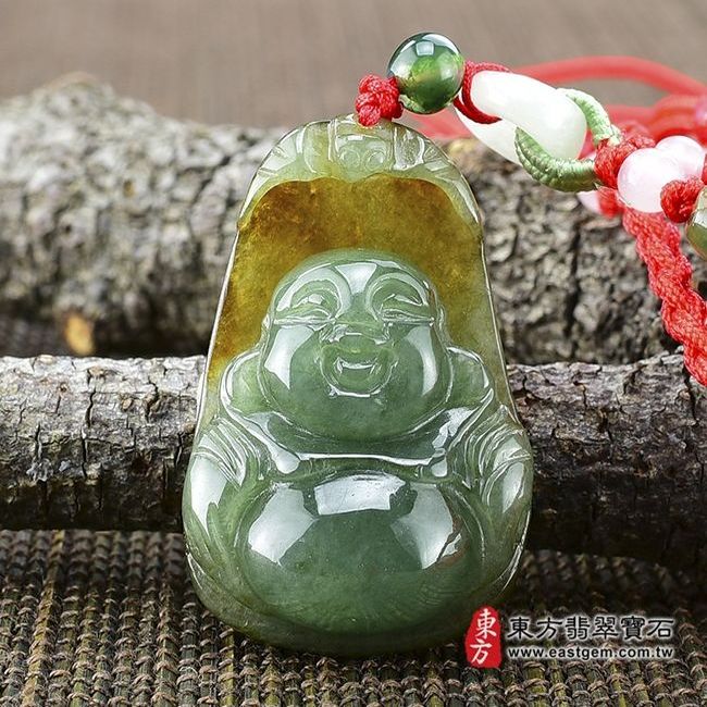 彌勒佛  正面照片 （已出售勿下標，可訂做）翡翠彌勒佛項鍊玉珮（彌勒佛：彌勒佛牌A貨翡翠彌勒佛玉珮、緬甸玉彌勒佛玉墜）。油青，帶黃翡，雕工細緻彌勒佛，ML022。客製化訂做各種翡翠彌勒佛吊墜玉珮項鍊。★附A貨翡翠雙證書
