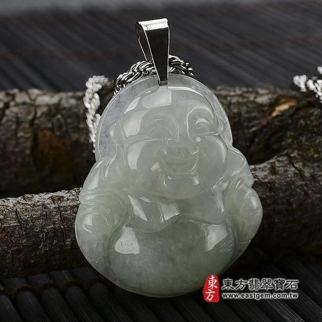 彌勒佛  左側照片 （已出售勿下標，可訂做）翡翠彌勒佛項鍊玉珮（彌勒佛：彌勒佛牌A貨翡翠彌勒佛玉珮、緬甸玉彌勒佛玉墜）。糯種，微透光彌勒佛，ML031。客製化訂做各種翡翠彌勒佛吊墜玉珮項鍊。★附A貨翡翠雙證書