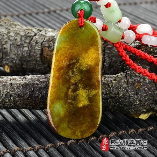 彌勒佛  背後照片 （已出售勿下標，可訂做）翡翠彌勒佛項鍊玉珮（彌勒佛：彌勒佛牌A貨翡翠彌勒佛玉珮、緬甸玉彌勒佛玉墜）。油青帶紅皮彌勒佛，ML045。客製化訂做各種翡翠彌勒佛吊墜玉珮項鍊。★附A貨翡翠雙證書