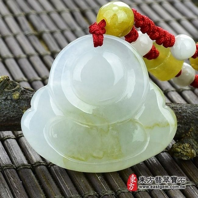 彌勒佛  背面照片 （已出售勿下標，可訂做）翡翠彌勒佛項鍊玉珮（彌勒佛：彌勒佛牌A貨翡翠彌勒佛玉珮、緬甸玉彌勒佛玉墜）。細糯種，白色帶微黃色彌勒佛，ML041。客製化訂做各種翡翠彌勒佛吊墜玉珮項鍊。★附A貨翡翠雙證書