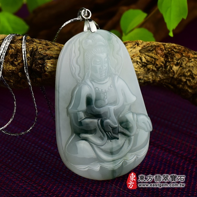 寶瓶灑聖水觀世音菩薩左側照片（已出售勿下標，可訂做）翡翠觀音項鍊玉珮（觀世音菩薩，寶瓶觀音：觀音牌A貨翡翠觀音玉珮、緬甸玉觀音玉墜）。飄花細豆種觀音，GY-183。客製化訂做各種翡翠觀音吊墜玉珮項鍊。★附A貨翡翠雙證書