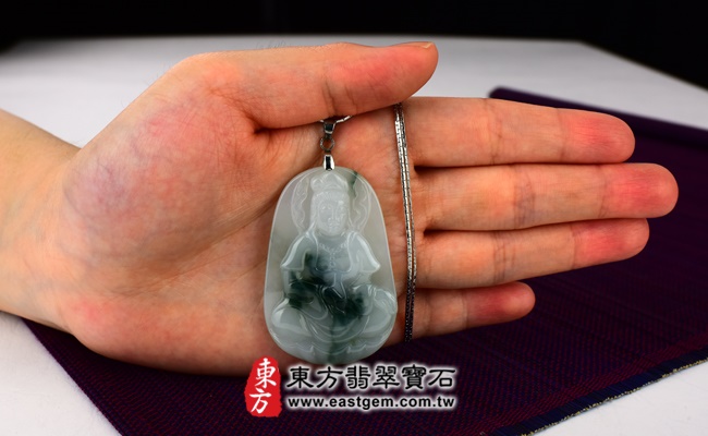 寶瓶灑聖水觀世音菩薩大小示意照片（已出售勿下標，可訂做）翡翠觀音項鍊玉珮（觀世音菩薩，寶瓶觀音：觀音牌A貨翡翠觀音玉珮、緬甸玉觀音玉墜）。飄花細豆種觀音，GY-183。客製化訂做各種翡翠觀音吊墜玉珮項鍊。★附A貨翡翠雙證書