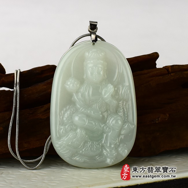 乘龍觀世音菩薩正面照片翡翠觀音項鍊玉珮（觀世音菩薩，乘龍觀音：觀音牌A貨翡翠觀音玉珮、緬甸玉觀音玉墜）。淡綠細豆種觀音，GY-0112。客製化訂做各種翡翠觀音吊墜玉珮項鍊。★附A貨翡翠雙證書
