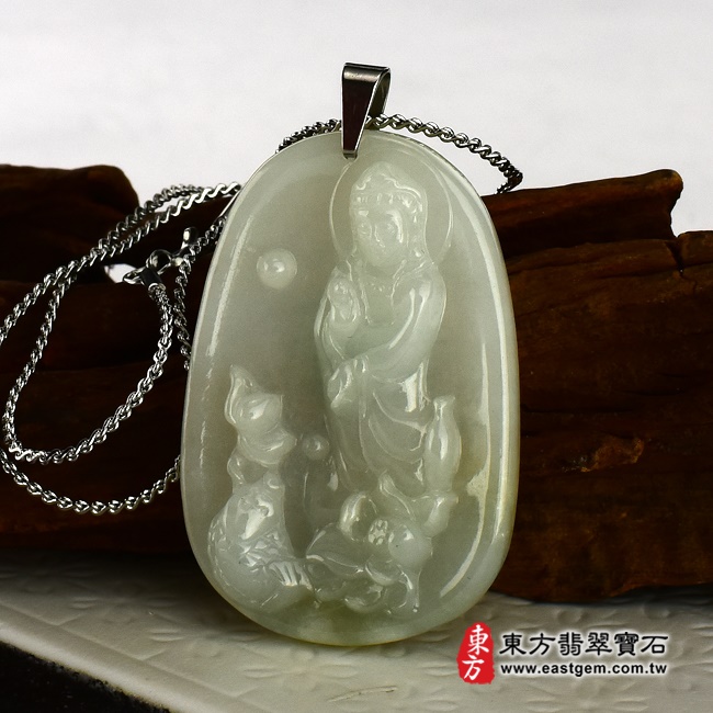 魚籃觀世音菩薩右側照片翡翠觀音項鍊玉珮（觀世音菩薩，魚籃觀音：觀音牌A貨翡翠觀音玉珮、緬甸玉觀音玉墜）。淡綠細豆種觀音，GY-121。客製化訂做各種翡翠觀音吊墜玉珮項鍊。★附A貨翡翠雙證書 