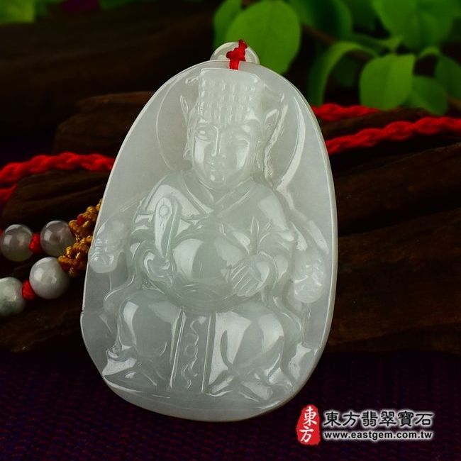 天上聖母/媽祖  右側照片 翡翠媽祖項鍊玉珮（天上聖母：媽祖牌A貨翡翠媽祖玉珮、緬甸玉媽祖玉墜）。綠色細糯種媽祖，MD016。客製化訂做各種翡翠媽祖吊墜玉珮項鍊。★附A貨翡翠雙證書