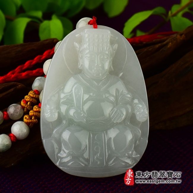天上聖母/媽祖  正面照片 翡翠媽祖項鍊玉珮（天上聖母：媽祖牌A貨翡翠媽祖玉珮、緬甸玉媽祖玉墜）。綠色細糯種媽祖，MD016。客製化訂做各種翡翠媽祖吊墜玉珮項鍊。★附A貨翡翠雙證書