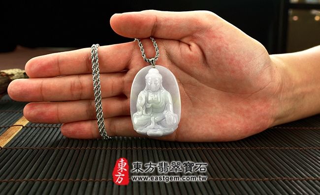 釋迦牟尼佛  實際大小示意照片 （已售出勿下標，可訂做）翡翠釋迦牟尼佛項鍊玉珮（佛祖：釋迦牟尼佛牌A貨翡翠釋迦牟尼佛玉珮、緬甸玉釋迦牟尼佛玉墜）。紫羅蘭，春帶彩釋迦牟尼佛，FD005。客製化訂做各種翡翠釋迦牟尼佛吊墜玉珮項鍊，★附A貨翡翠雙證書