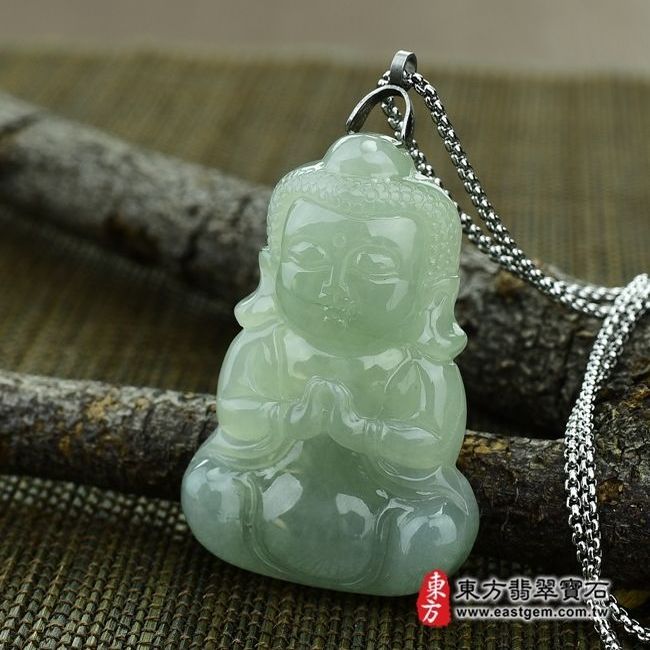 釋迦牟尼佛  右側照片 （已出售勿下標，可訂做）翡翠釋迦牟尼佛項鍊玉珮（佛祖：釋迦牟尼佛牌A貨翡翠釋迦牟尼佛玉珮、緬甸玉釋迦牟尼佛玉墜）。淡綠細糯種釋迦牟尼佛，FD052。客製化訂做各種翡翠釋迦牟尼佛吊墜玉珮項鍊，★附A貨翡翠雙證書