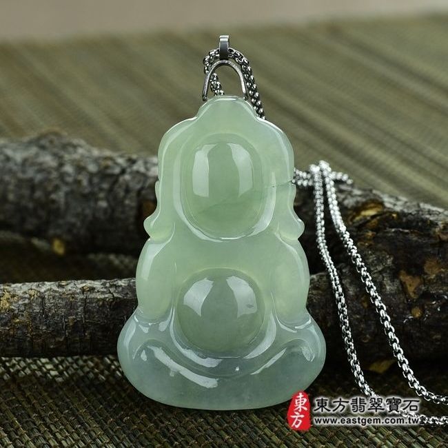 釋迦牟尼佛  背後照片 （已出售勿下標，可訂做）翡翠釋迦牟尼佛項鍊玉珮（佛祖：釋迦牟尼佛牌A貨翡翠釋迦牟尼佛玉珮、緬甸玉釋迦牟尼佛玉墜）。淡綠細糯種釋迦牟尼佛，FD052。客製化訂做各種翡翠釋迦牟尼佛吊墜玉珮項鍊，★附A貨翡翠雙證書