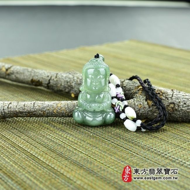 釋迦牟尼佛  情境照片 （已售出勿下標，可訂做）翡翠釋迦牟尼佛項鍊玉珮（佛祖：釋迦牟尼佛牌A貨翡翠釋迦牟尼佛玉珮、緬甸玉釋迦牟尼佛玉墜）。綠色細糯種釋迦牟尼佛，FD069。客製化訂做各種翡翠釋迦牟尼佛吊墜玉珮項鍊，★附A貨翡翠雙證書