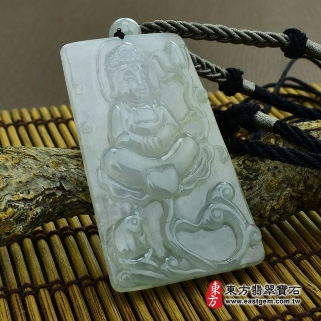 釋迦牟尼佛  左側照片 翡翠釋迦牟尼佛項鍊玉珮（佛祖：釋迦牟尼佛牌A貨翡翠釋迦牟尼佛玉珮、緬甸玉釋迦牟尼佛玉墜）。糯冰種釋迦牟尼佛，FD019。客製化訂做各種翡翠釋迦牟尼佛吊墜玉珮項鍊。★附A貨翡翠雙證書