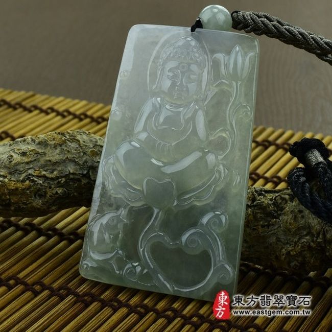 釋迦牟尼佛  右側照片 翡翠釋迦牟尼佛項鍊玉珮（佛祖：釋迦牟尼佛牌A貨翡翠釋迦牟尼佛玉珮、緬甸玉釋迦牟尼佛玉墜）。糯冰種釋迦牟尼佛，FD019。客製化訂做各種翡翠釋迦牟尼佛吊墜玉珮項鍊。★附A貨翡翠雙證書