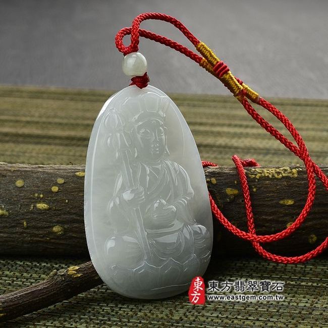 地藏王菩薩  左側照片翡翠地藏王菩薩項鍊玉珮（地藏王菩薩：地藏王菩薩牌A貨翡翠地藏王菩薩玉珮、緬甸玉地藏王菩薩玉墜）。白色細糯種地藏王菩薩，DY008。客製化訂做各種翡翠地藏王菩薩吊墜玉珮項鍊。★附A貨翡翠雙證書