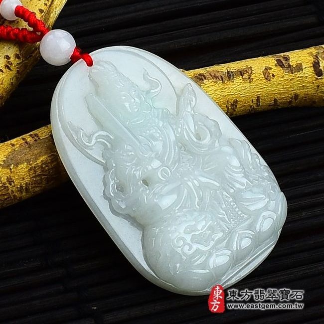 文殊菩薩  左側照片 （已售出勿下標，可訂做）翡翠文殊菩薩項鍊玉珮（文殊菩薩：文殊菩薩牌A貨翡翠文殊菩薩玉珮、緬甸玉文殊菩薩玉墜）。細糯豆種文殊菩薩，WS004。客製化訂做各種翡翠文殊菩薩吊墜玉珮項鍊。★附A貨翡翠雙證書