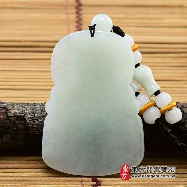 土地公福德正神  背面照片 翡翠土地公項鍊玉珮（福德正神：土地公牌A貨翡翠土地公玉珮、緬甸玉土地公玉墜）。細糯種土地公，TD014。客製化訂做各種翡翠土地公吊墜玉珮項鍊。★附A貨翡翠雙證書