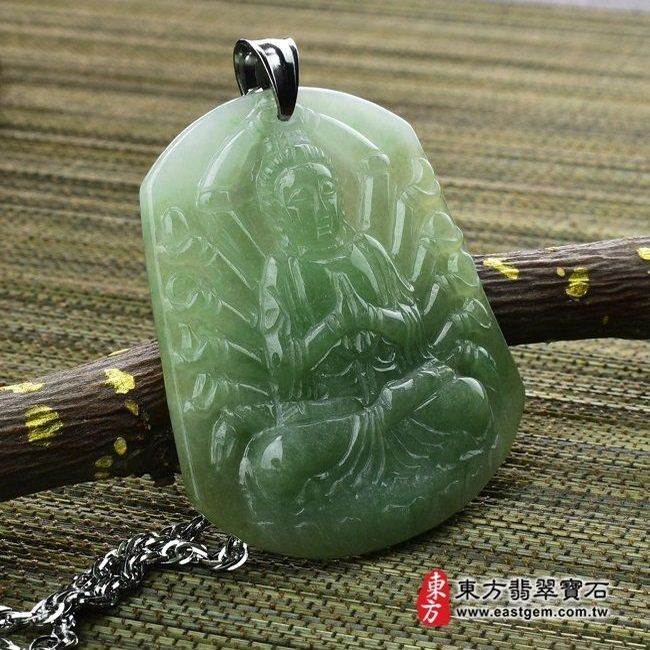 千手觀音  左側照片（已售出勿下標，可訂做）翡翠千手觀音項鍊玉珮（千手觀音：千手觀音牌A貨翡翠千手觀音玉珮、緬甸玉千手觀音玉墜）。深淺綠油青種千手觀音，LH014。客製化訂做各種翡翠千手觀音吊墜玉珮項鍊，★附A貨翡翠雙證書