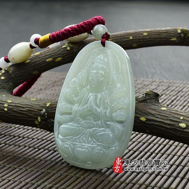 千手觀音  右側照片 （已出售勿下標，可訂做）翡翠千手觀音項鍊玉珮（千手觀音：千手觀音牌A貨翡翠千手觀音玉珮、緬甸玉千手觀音玉墜）。淡綠細糯種千手觀音，LH009。客製化訂做各種翡翠千手觀音吊墜玉珮項鍊。★附A貨翡翠雙證書 