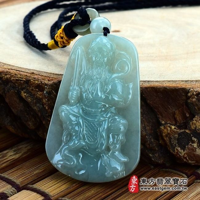 玄天上帝  右側照片 （已出售勿下標，可訂做）翡翠玄天上帝項鍊玉珮（玄天上帝：玄天上帝牌A貨翡翠玄天上帝玉珮、緬甸玉玄天上帝玉墜）。綠色細豆種玄天上帝，ST008。客製化訂做各種翡翠玄天上帝吊墜玉珮項鍊。★附A貨翡翠雙證書 