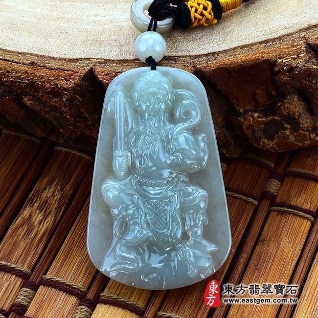 玄天上帝  正面照片 （已出售勿下標，可訂做）翡翠玄天上帝項鍊玉珮（玄天上帝：玄天上帝牌A貨翡翠玄天上帝玉珮、緬甸玉玄天上帝玉墜）。綠色細豆種玄天上帝，ST008。客製化訂做各種翡翠玄天上帝吊墜玉珮項鍊。★附A貨翡翠雙證書 