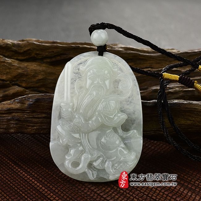 玄天上帝  正面照片  （已出售勿下標，可訂做）翡翠玄天上帝項鍊玉珮（玄天上帝：玄天上帝牌A貨翡翠玄天上帝玉珮、緬甸玉玄天上帝玉墜）。淡綠細糯種，微冰種玄天上帝，ST011。客製化訂做各種翡翠玄天上帝吊墜玉珮項鍊。★附A貨翡翠雙證書 