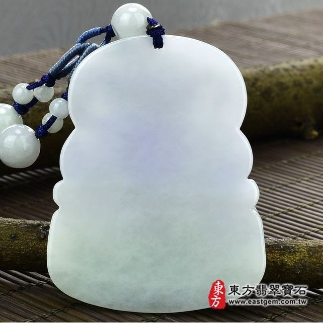 玄天上帝  背後照片（已售出勿下標，可訂做）翡翠玄天上帝項鍊玉珮（玄天上帝：玄天上帝牌A貨翡翠玄天上帝玉珮、緬甸玉玄天上帝玉墜）。糯種春帶彩玄天上帝，ST015。客製化訂做各種翡翠玄天上帝吊墜玉珮項鍊。★附A貨翡翠雙證書 