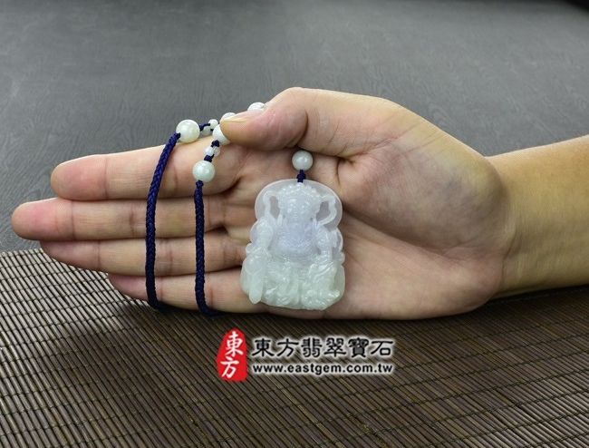 玄天上帝  實際大小示意照片 （已售出勿下標，可訂做）翡翠玄天上帝項鍊玉珮（玄天上帝：玄天上帝牌A貨翡翠玄天上帝玉珮、緬甸玉玄天上帝玉墜）。糯種春帶彩玄天上帝，ST015。客製化訂做各種翡翠玄天上帝吊墜玉珮項鍊。★附A貨翡翠雙證書 