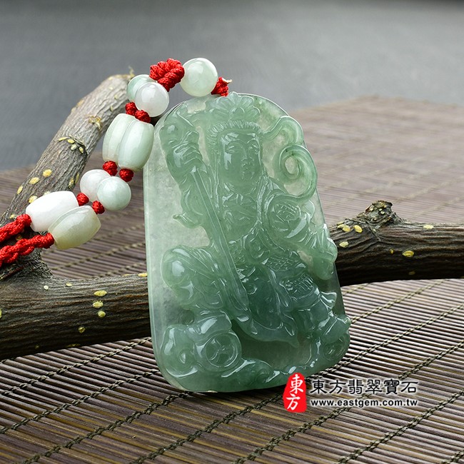 三太子哪吒(中壇元帥)右側照片 （已售出勿下標，可訂做）翡翠哪吒三太子項鍊玉珮（中壇元帥、哪吒：哪吒三太子牌A貨翡翠三太子玉珮、緬甸玉哪吒三太子玉墜）。油青微冰種翡翠三太子，TT029。客製化訂做各種翡翠哪吒三太子吊墜玉珮項鍊。★附A貨翡翠雙證書