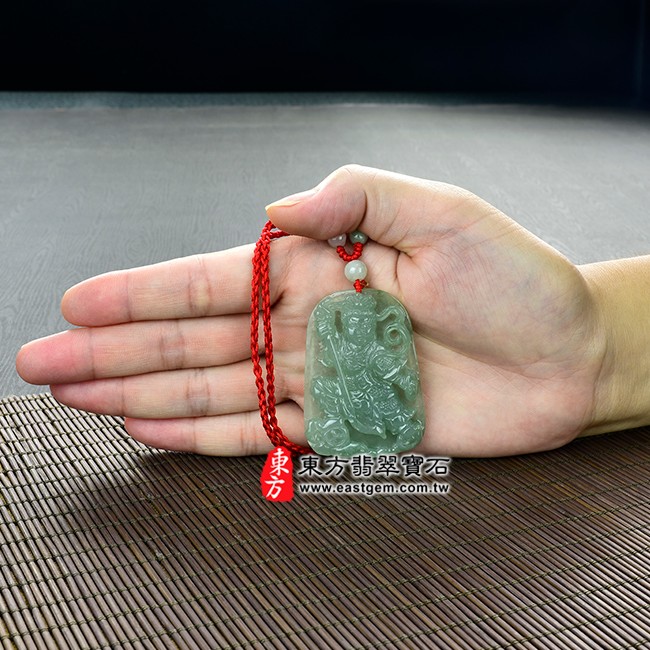 三太子哪吒(中壇元帥)大小示意圖照片 （已售出勿下標，可訂做）翡翠哪吒三太子項鍊玉珮（中壇元帥、哪吒：哪吒三太子牌A貨翡翠三太子玉珮、緬甸玉哪吒三太子玉墜）。油青微冰種翡翠三太子，TT029。客製化訂做各種翡翠哪吒三太子吊墜玉珮項鍊。★附A貨翡翠雙證書