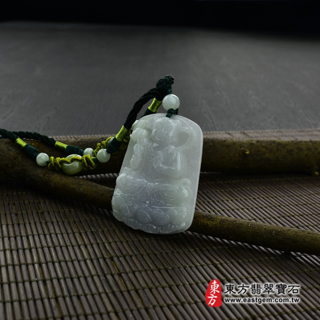 蓮花三太子哪吒(中壇元帥)情境照片 （已售出勿下標，可訂做）翡翠哪吒三太子項鍊玉珮（中壇元帥、哪吒：哪吒三太子牌A貨翡翠三太子玉珮、緬甸玉哪吒三太子玉墜）。糯種春帶彩三太子，TT043。客製化訂做各種翡翠哪吒三太子吊墜玉珮項鍊。★附A貨翡翠雙證書