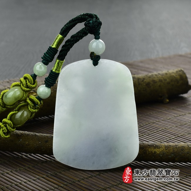 蓮花三太子哪吒(中壇元帥)背面照片 （已售出勿下標，可訂做）翡翠哪吒三太子項鍊玉珮（中壇元帥、哪吒：哪吒三太子牌A貨翡翠三太子玉珮、緬甸玉哪吒三太子玉墜）。糯種春帶彩三太子，TT043。客製化訂做各種翡翠哪吒三太子吊墜玉珮項鍊。★附A貨翡翠雙證書