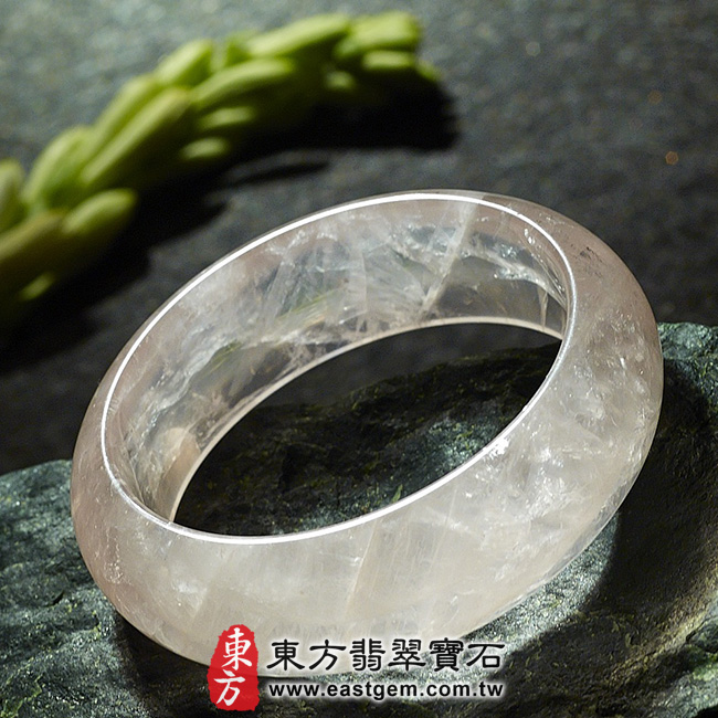 冰種粉晶天然手鐲玉鐲平面照片 冰種粉晶手鐲、粉晶手鐲。（粉色，半透光，圓鐲18，PI002）。客製化訂做各種冰種粉晶手鐲、粉晶手鐲。★附東方翡翠寶石雙證書