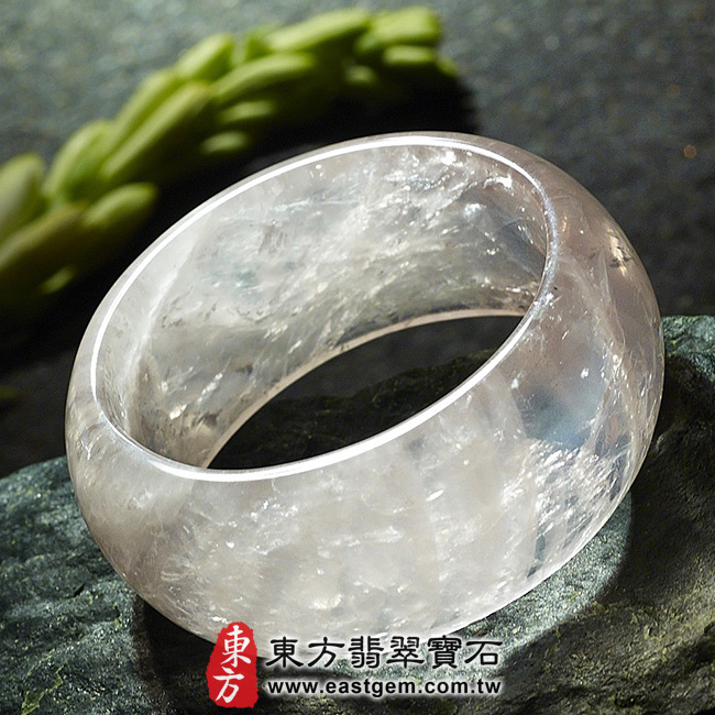 冰種粉晶天然手鐲玉鐲平面照片 冰種粉晶手鐲、粉晶手鐲。（粉色，半透光，圓鐲17.5，PI005）。客製化訂做各種冰種粉晶手鐲、粉晶手鐲。★附東方翡翠寶石雙證書