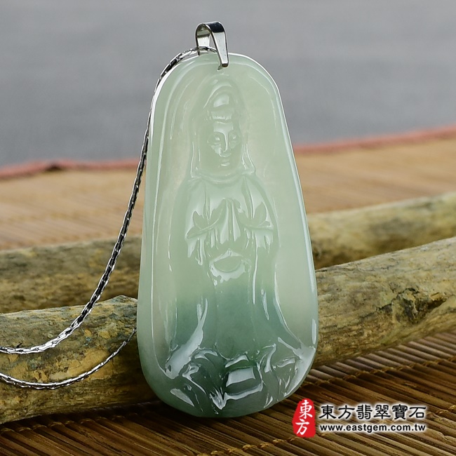 翡翠觀音項鍊右側照片 翡翠觀音項鍊玉珮（觀世音菩薩，合掌觀音：觀音牌A貨翡翠觀音玉珮、緬甸玉觀音玉墜）。深淺綠色糯種帶飄花觀音，GY333。客製化訂做各種翡翠觀音吊墜玉珮項鍊。★附A貨翡翠雙證書