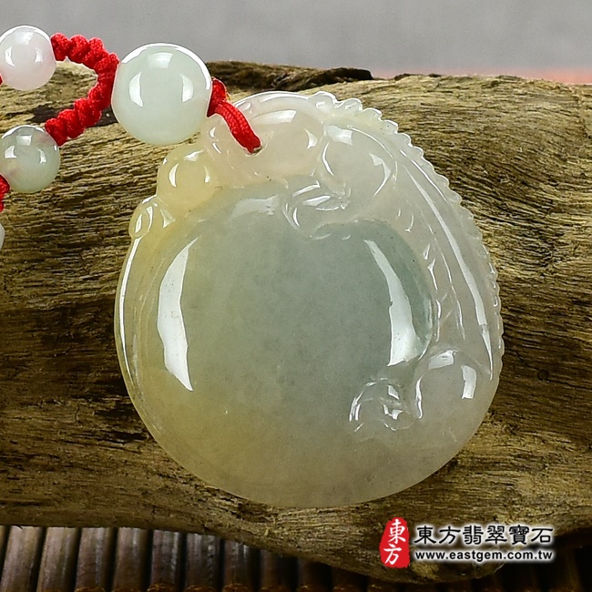 翡翠貔貅項鍊正面照片 （已出售勿下標，可訂做）翡翠貔貅項鍊玉珮（招財貔貅：貔貅牌A貨翡翠貔貅玉珮、緬甸玉貔貅玉墜）。白色糯種帶黃翡翠貔貅，PF003。客製化訂做各種翡翠貔貅吊墜玉珮項鍊。★附A貨翡翠雙證書