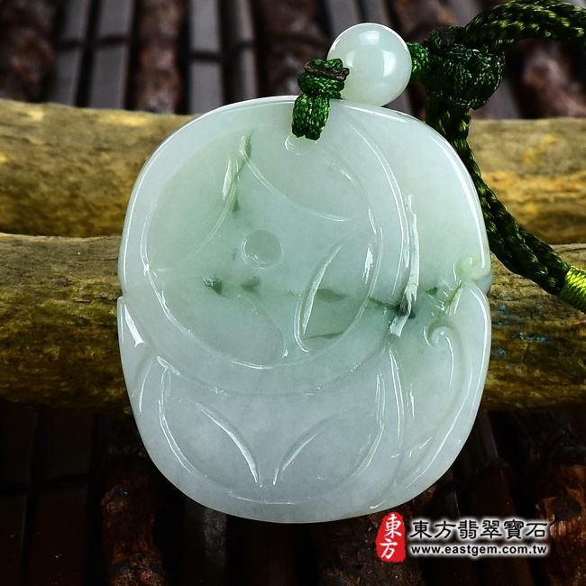翡翠貔貅項鍊  背面照片 （已出售勿下標，可訂做）翡翠貔貅項鍊玉珮（招財貔貅：貔貅牌A貨翡翠貔貅玉珮、緬甸玉貔貅玉墜）。深淺綠色糯種帶飄花翡翠貔貅，PF142。客製化訂做各種翡翠貔貅吊墜玉珮項鍊。★附A貨翡翠雙證書