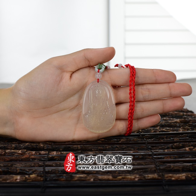 瑪瑙文殊菩薩項鍊玉珮大小示意照片  （已出售勿下標，可訂做）瑪瑙文殊菩薩項鍊玉珮（文殊菩薩牌瑪瑙文殊菩薩玉珮、玉髓文殊菩薩玉墜）。黃瑪瑙玉髓文殊菩薩，WS018。客製化訂做各種瑪瑙文殊菩薩吊墜玉珮項鍊。★附東方翡翠寶石保證卡