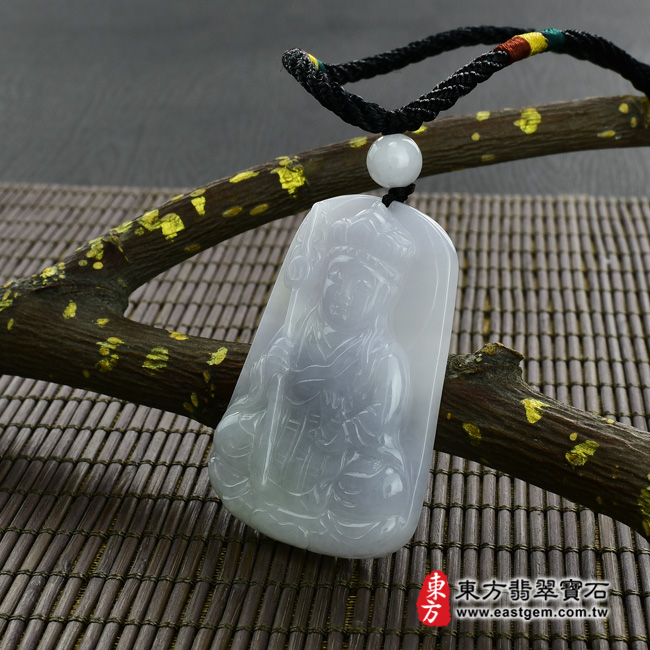 地藏王菩薩 情境照片（已出售勿下標，可訂做）翡翠地藏王菩薩項鍊玉珮（地藏王菩薩：地藏王菩薩牌A貨翡翠地藏王菩薩玉珮、緬甸玉地藏王菩薩玉墜）。糯種春帶彩地藏王菩薩，DY015。客製化訂做各種翡翠地藏王菩薩吊墜玉珮項鍊。★附A貨翡翠雙證書  