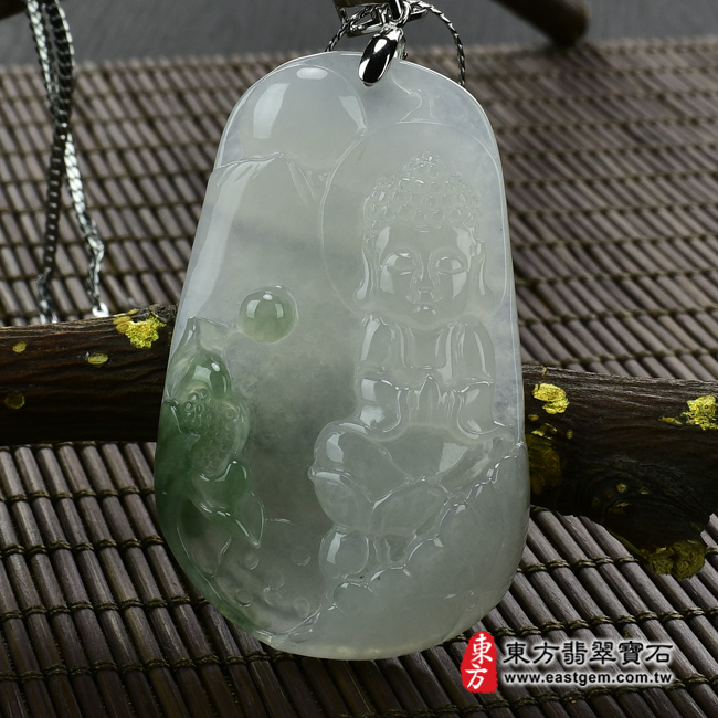 釋迦牟尼佛/佛祖 正面照片 （已出售勿下標，可訂做）翡翠釋迦牟尼佛項鍊玉珮（佛祖：釋迦牟尼佛牌A貨翡翠釋迦牟尼佛玉珮、緬甸玉釋迦牟尼佛玉墜）。糯種微冰飄綠花釋迦牟尼佛，FD121。客製化訂做各種翡翠釋迦牟尼佛吊墜玉珮項鍊。★附A貨翡翠雙證書 