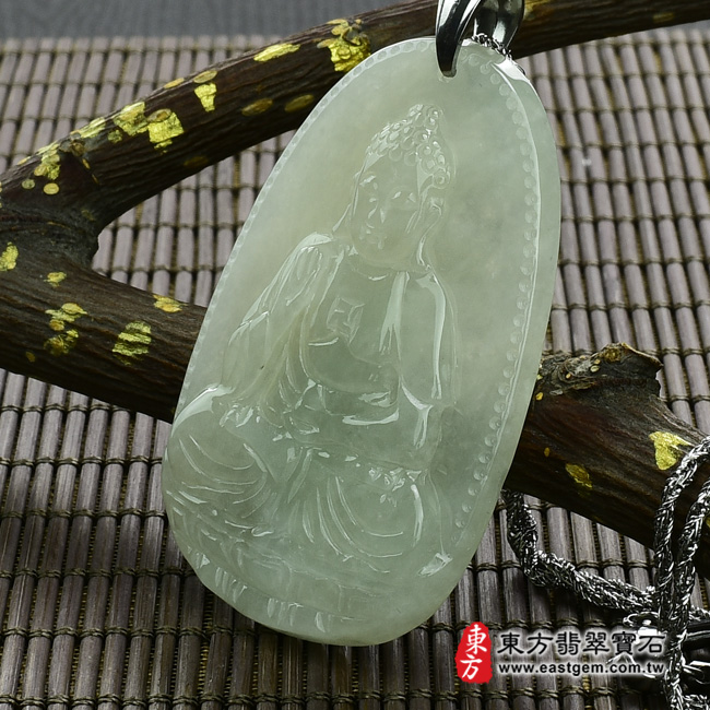 阿彌陀佛/無量壽佛 右側照片 （已出售勿下標，可訂做）翡翠阿彌陀佛項鍊玉珮（無量壽佛：阿彌陀佛牌A貨翡翠阿彌陀佛玉珮、緬甸玉阿彌陀佛玉墜）。糯種阿彌陀佛，FD125。客製化訂做各種翡翠阿彌陀佛吊墜玉珮項鍊。★附A貨翡翠雙證書 