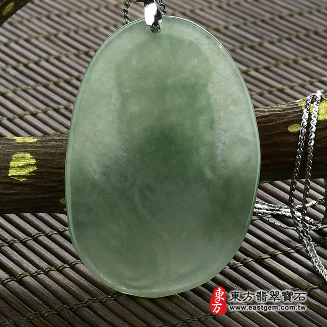 觀音菩薩 背面照片 （已出售勿下標，可訂做）翡翠觀音菩薩項鍊玉珮（觀世音菩薩：觀音菩薩牌A貨翡翠觀音菩薩玉珮、緬甸玉觀音菩薩玉墜）。油青種帶糯種觀音菩薩，GY284。客製化訂做各種翡翠觀音菩薩吊墜玉珮項鍊。★附A貨翡翠雙證書