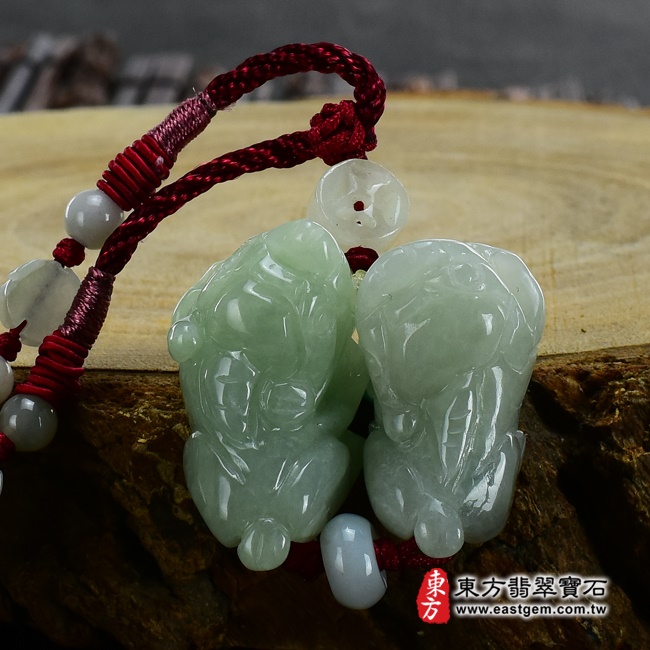 翡翠貔貅項鍊  正面照片 （已出售勿下標，可訂做）翡翠貔貅項鍊玉珮（招財貔貅：貔貅牌A貨翡翠貔貅玉珮、緬甸玉貔貅玉墜）。綠色糯種貔貅，PF292。客製化訂做各種翡翠貔貅吊墜玉珮項鍊。★附A貨翡翠雙證書