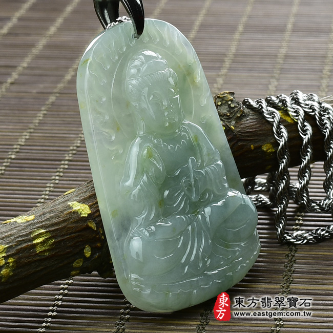觀音菩薩/持經觀音 左側照片 （已出售勿下標，可訂做）翡翠觀音菩薩項鍊玉珮（持經觀音：觀音菩薩牌A貨翡翠觀音菩薩玉珮、緬甸玉觀音菩薩玉墜）。糯種帶撒金花觀音菩薩，GY315。客製化訂做各種翡翠觀音菩薩吊墜玉珮項鍊。★附A貨翡翠雙證書